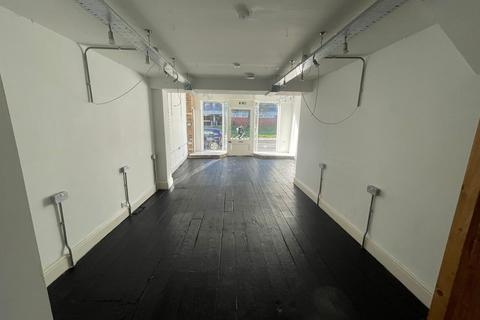 Retail property (high street) to rent, 34 High Street, Worthing, BN11 1AQ