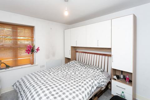 2 bedroom apartment for sale, Colnhurst Road, Watford, Hertfordshire, WD17