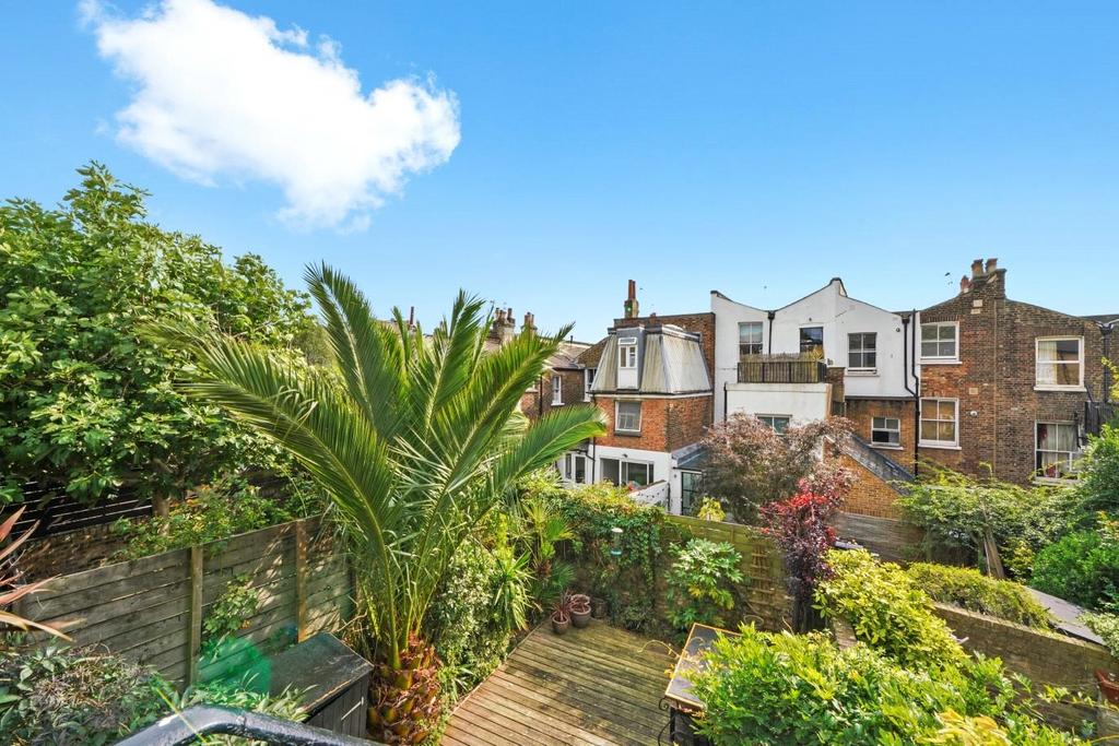 Chetwynd Road, London, NW5 2 bed apartment for sale £650,000