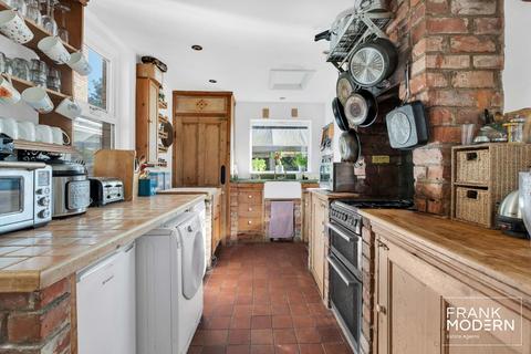 88 Aldermans Drive, Peterborough, PE3 6AZ