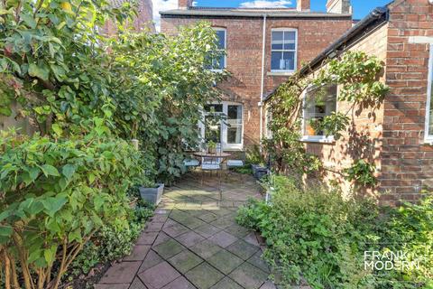 88 Aldermans Drive, Peterborough, PE3 6AZ