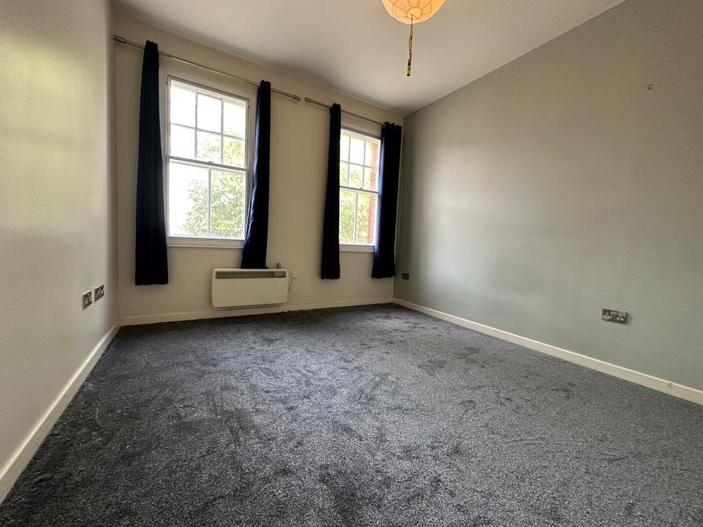 High Street, Swadlincote, Derbyshire, DE11 1 bed flat to rent £550