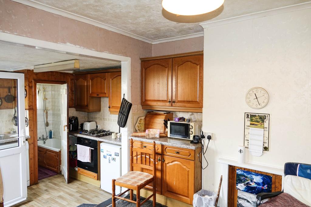 Ivy Lane, Bognor Regis 3 bed end of terrace house for sale £240,000