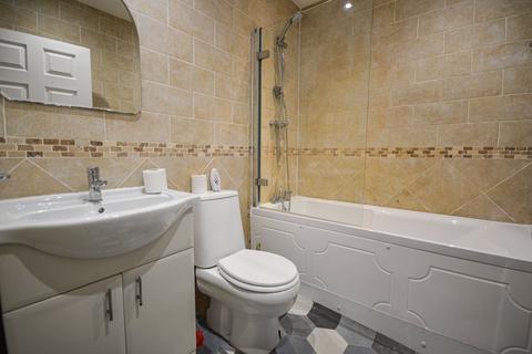 108 Queens Road, Ashton-under-lyne, OL6 8EL