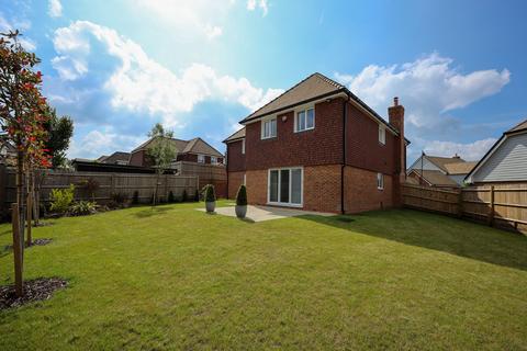 4 bedroom detached house for sale, Stroudley Drive, Folders Grove, RH15
