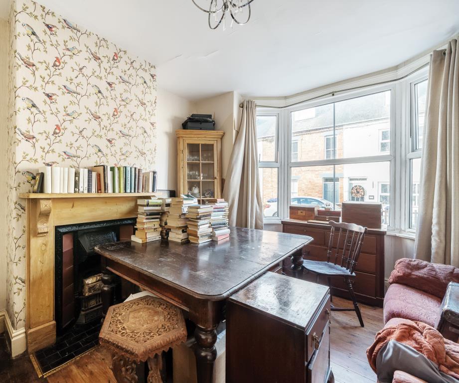 Woodford Halse, Northamptonshire, NN11 3 bed terraced house for sale