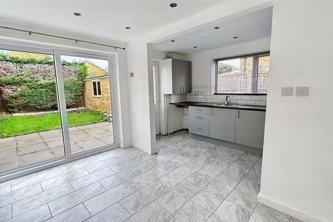3 bedroom semi-detached house for sale, Tamar Road, Melton Mowbray, Leicestershire