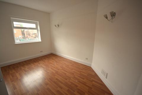 1 bedroom flat to rent, Hathersage Road, Manchester, M13 0FN