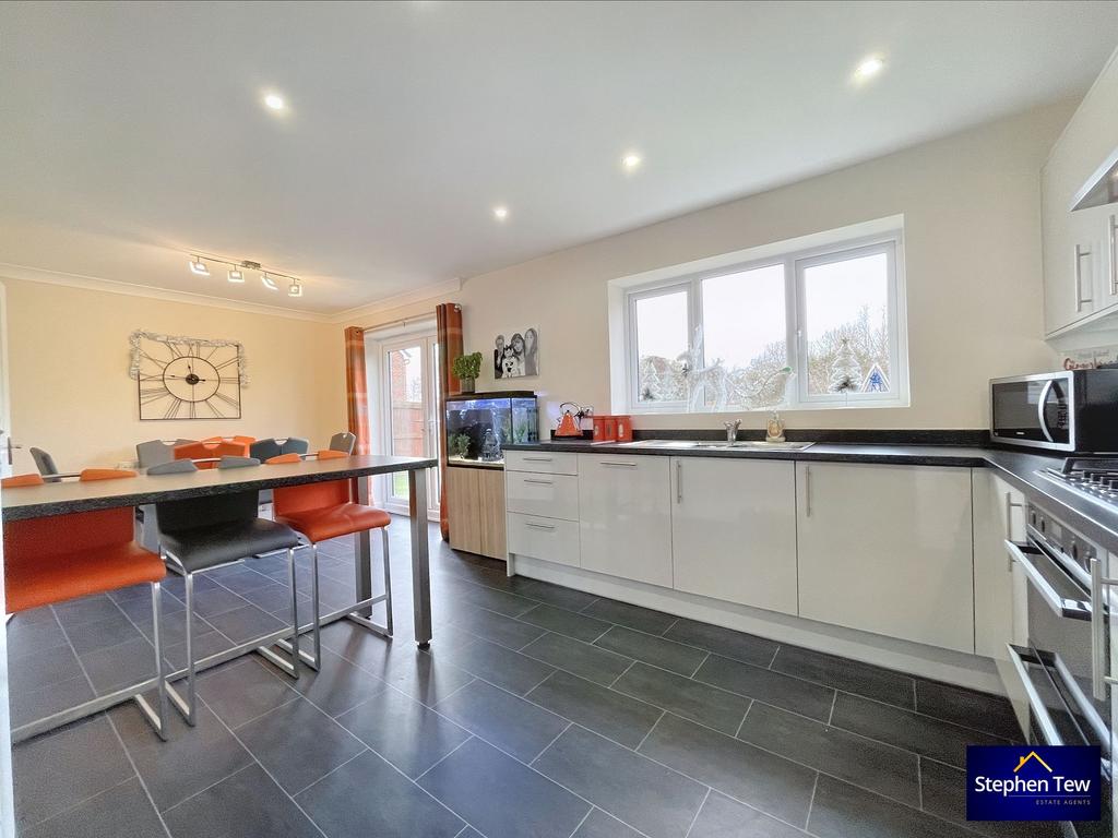 Kitchen / Diner