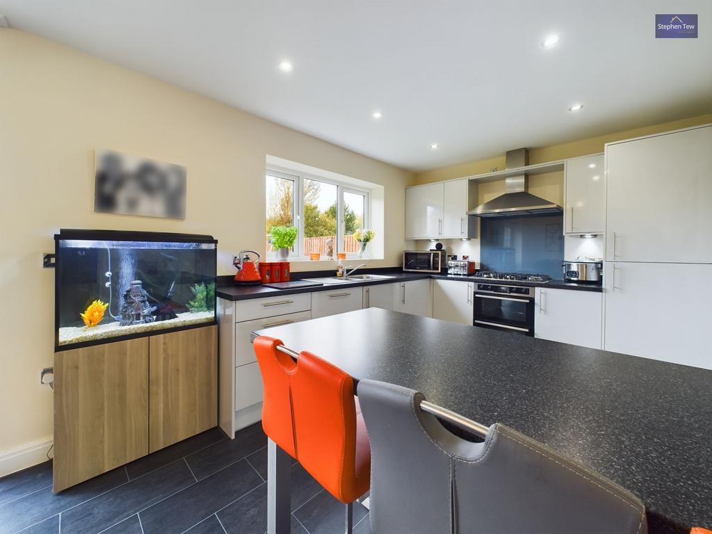 Kitchen / Diner