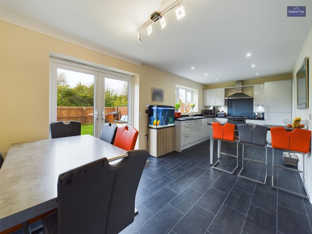 Kitchen / Diner