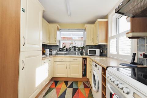 1 bedroom apartment for sale, Warren Hurst, Western Avenue, Barton On Sea, New Milton, BH25