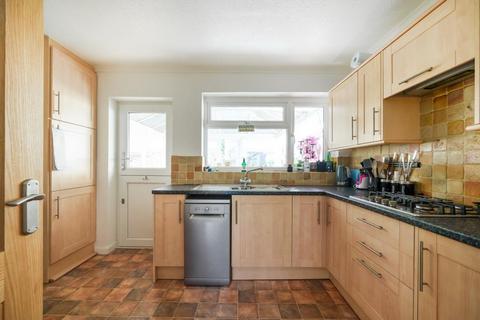 65 Cotmore Gardens, Thame, OX9 3NB