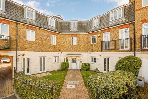 1 bedroom flat for sale, Elizabeth Gardens, Isleworth  TW7