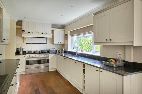 5 bedroom detached house for sale - Courts Hill Road, Haslemere, Surrey, GU27