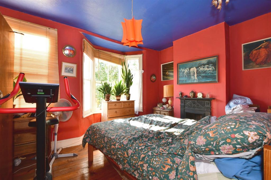 Acacia Road, Walthamstow 2 bed terraced house for sale £550,000