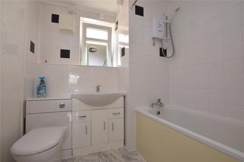 2 bedroom apartment to rent, Edinburgh House, Elvet Avenue, Romford, RM2