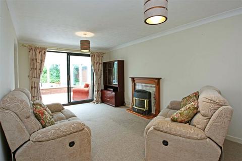 2 bedroom bungalow for sale - Falcons Way, Copthorne, Shrewsbury, Shropshire, SY3