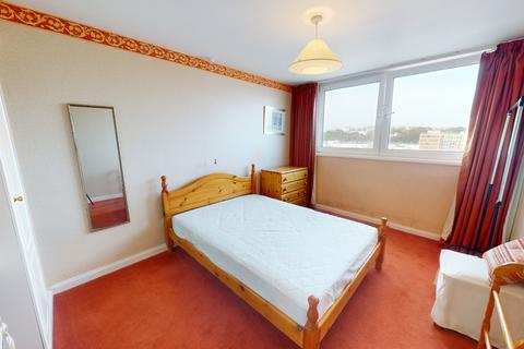 2 bedroom flat to rent, Russell Square, City Centre, Brighton, BN1