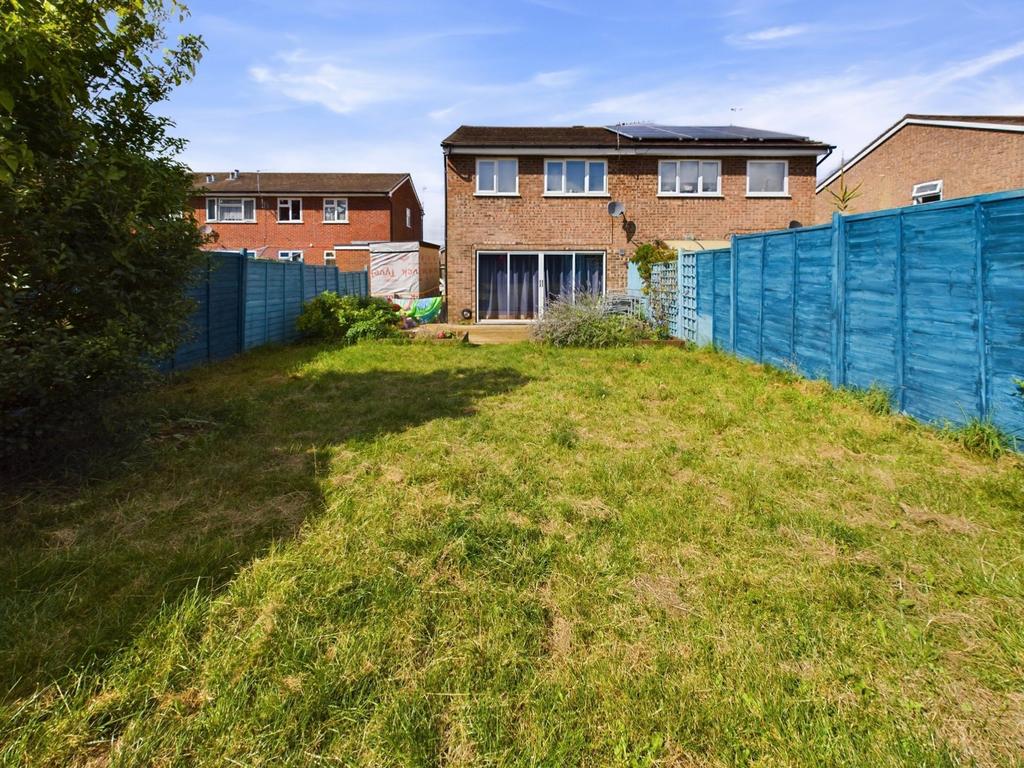 Baden Powell Crescent, Towcester, NN12 3 bed semidetached house for