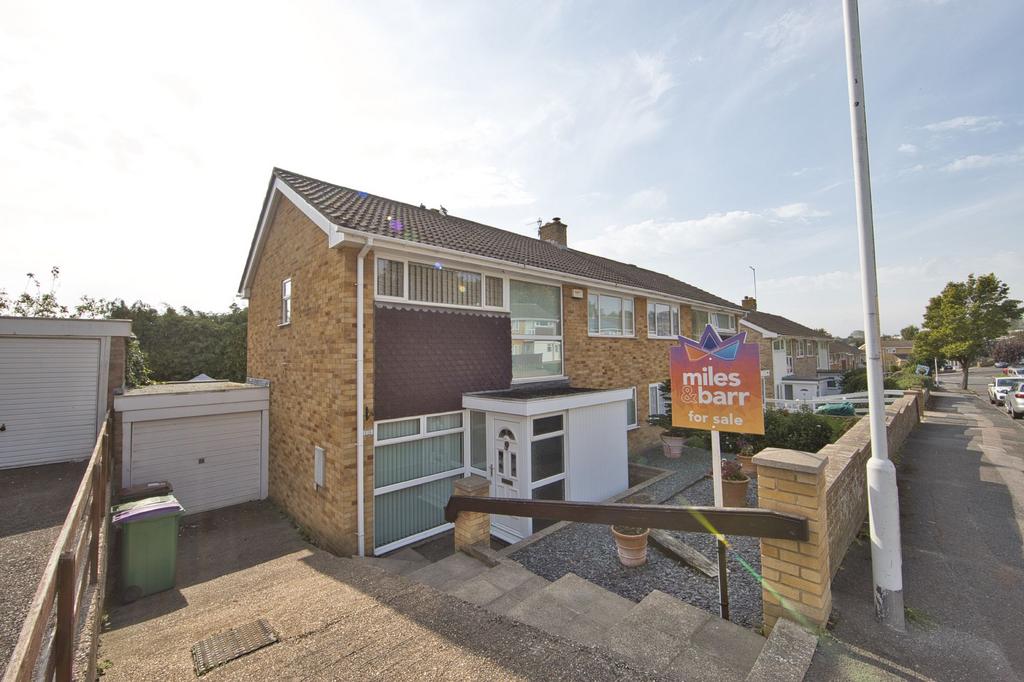 Downs Road, Folkestone, CT19 3 bed semidetached house for sale £375,000