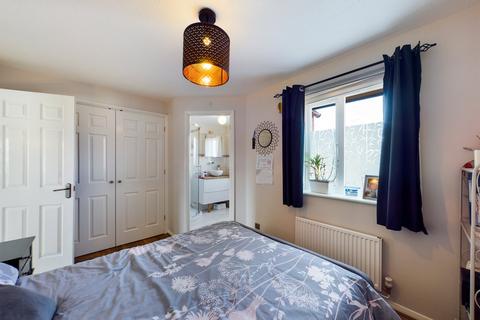 6 Plessey Close, Towcester, NN12 6HY