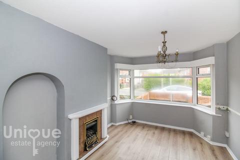 30 Bowfell Close, Blackpool, FY4 4SQ