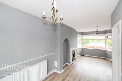 30 Bowfell Close, Blackpool, FY4 4SQ