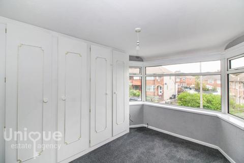 30 Bowfell Close, Blackpool, FY4 4SQ