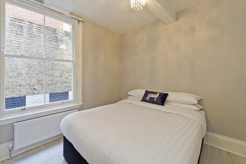 2 bedroom flat to rent, Princes Square, Bayswater, London