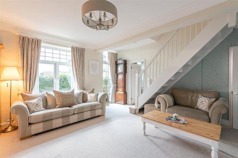 4 bedroom house for sale, School Lane, East Keswick, LS17