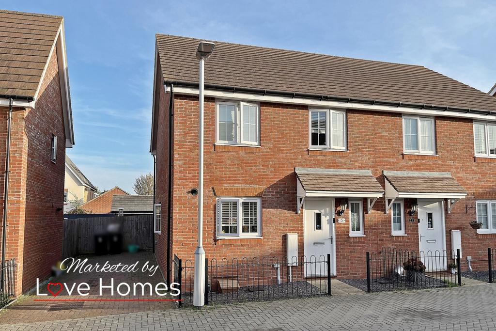 Cavell Mews, Flitwick 4 bed semidetached house for sale £410,000