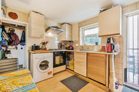 38 Hetherington Road, London, SW4 7PA