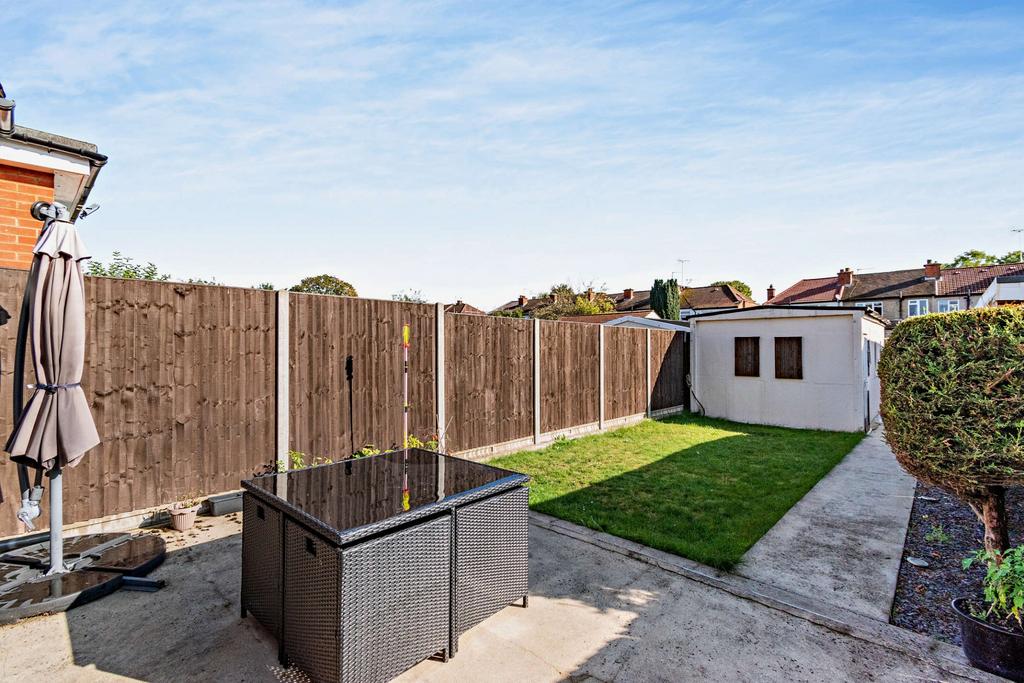 Kings Road, Harrow, HA2 3 bed terraced house for sale £560,000