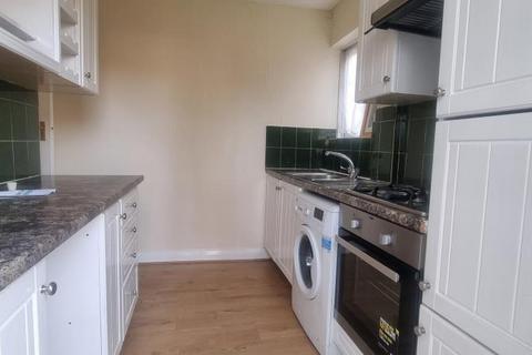 2 bedroom apartment to rent, Staines-upon-Thames,  Surrey,  TW18