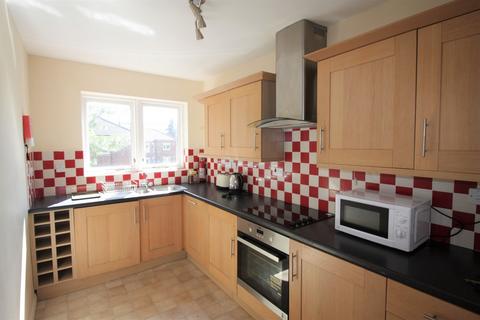 3 bedroom flat to rent, Orchard Place, Newcastle Upon Tyne