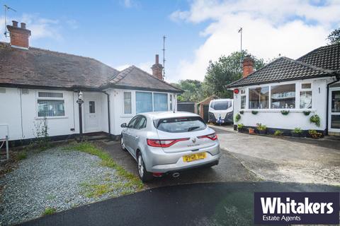 3 bedroom semi-detached bungalow to rent - Oak Avenue, Willerby, HU10