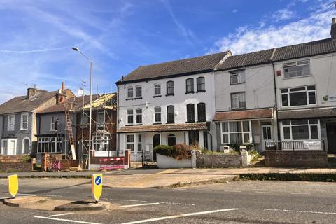 1 bedroom apartment to rent - Buckingham Road,  Aylesbury,  HP19