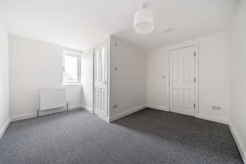 1 bedroom apartment to rent, Buckingham Road,  Aylesbury,  HP19