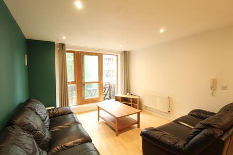 2 bedroom flat to rent, Bowman Lane, Hunslet, Leeds, West Yorkshire, LS10