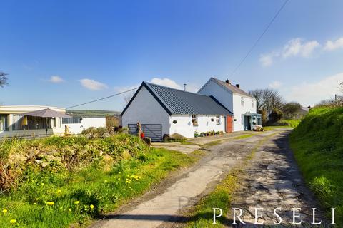 4 bedroom farm house for sale - Little Newcastle