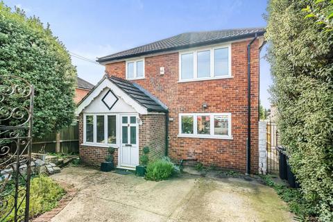 37 Biggin Way, London, SE19 3XF