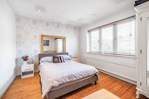 37 Biggin Way, London, SE19 3XF