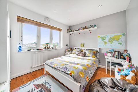37 Biggin Way, London, SE19 3XF