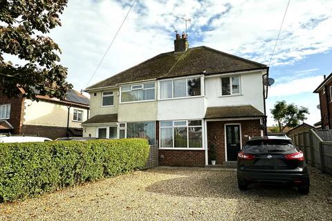 3 bedroom house for sale, Muston Road, Filey