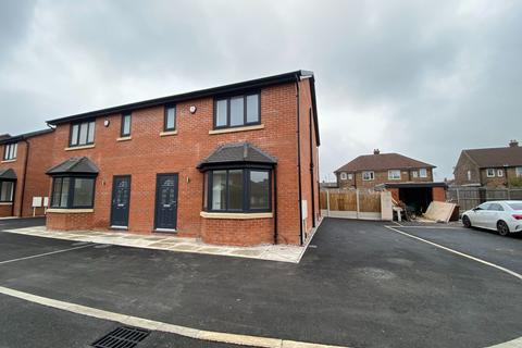 3 bedroom semi-detached house for sale, Knowles Nook, Ashton in Makerfield, Wigan, WN4 9BS