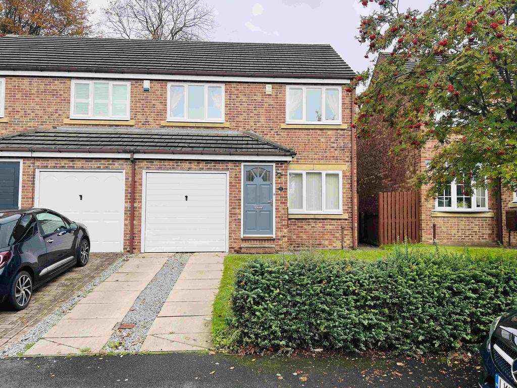 Longlands Drive, Houghton Le Spring, Tyne & Wear, DH5 3 bed semi