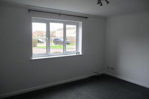 2 bedroom flat to rent, Aquiline House, Weymouth Close, Clacton on Sea, CO15 1XN