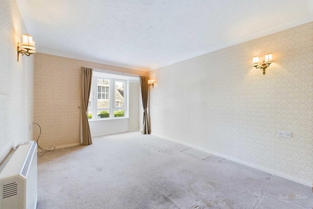 Trinity Place, Eastbourne 2 bed retirement property for sale £150,000