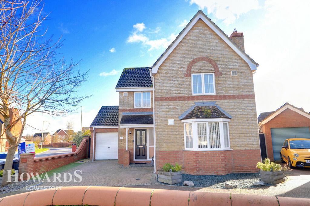 Anchor Way, Lowestoft 4 bed detached house for sale £340,000
